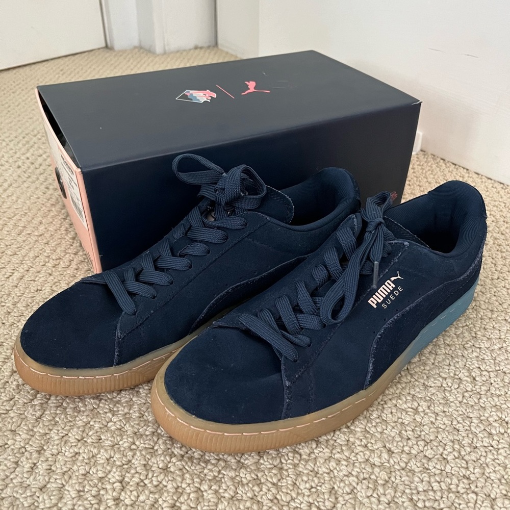 Puma x Pink Dolphin Suede Classic shoes